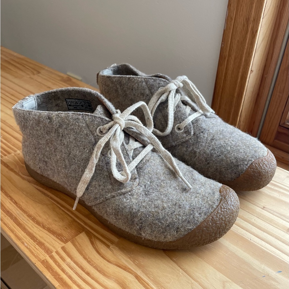 COPY - KEEN Women's Mosey Chukka Mid Height Upcylced Ankle Boots